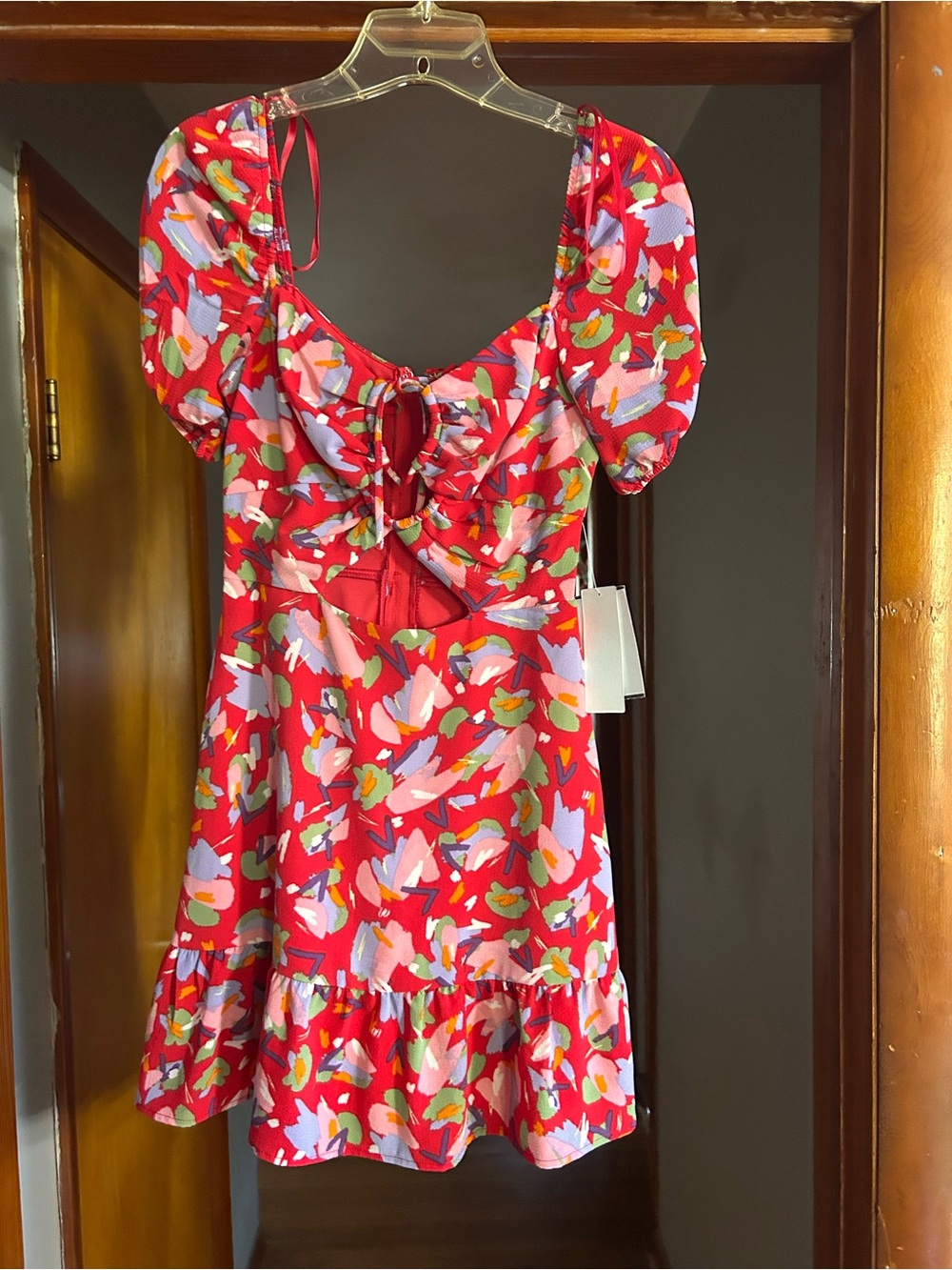 Women’s Red Floral Tie-Front Casual Dress with Puff Sleeves